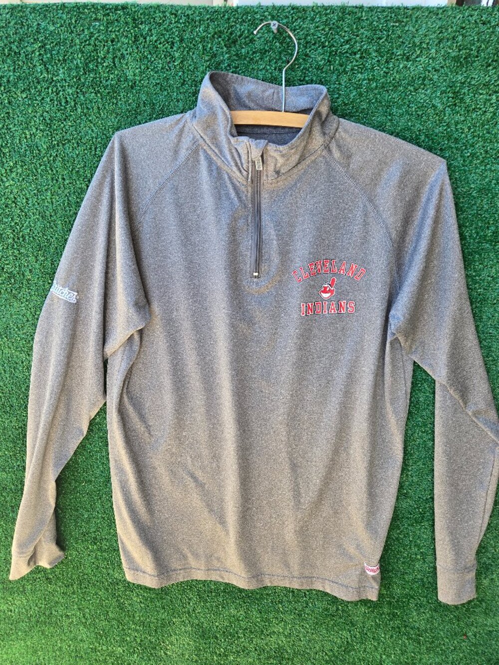 MLB Cleveland Indians quarter-zip pullover shirt Stitches brand